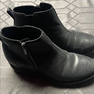 Sorel Black Ankle Boots 9.5